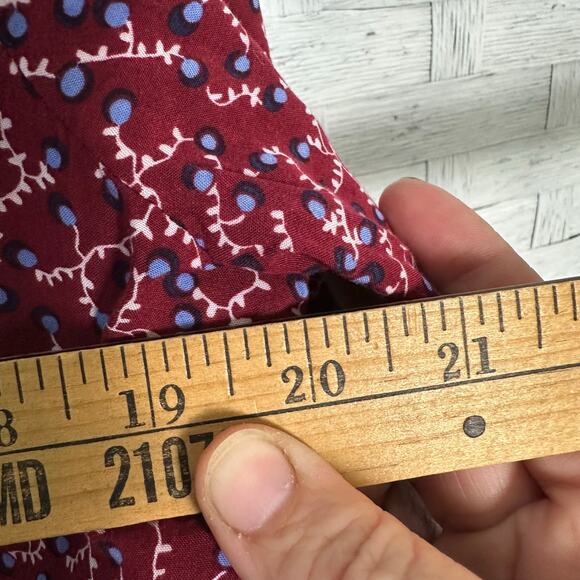 Talbots Women’s blouse wrap side tie floral burgundy fall feminine academia - Picture 8 of 9